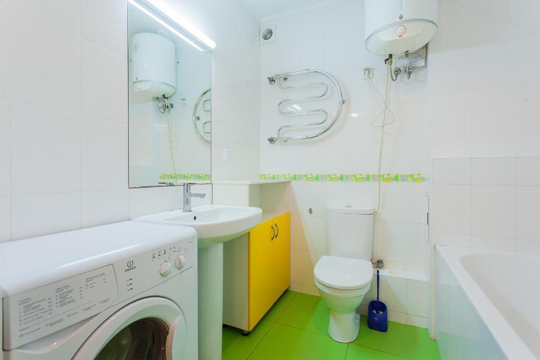 Cozy Apartments Near Olympic Stadium Kyiv Exterior foto